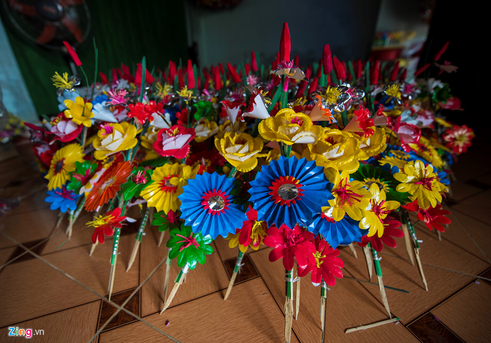 Làng hoa giấy 400 tuổi ở Huế đón Tết